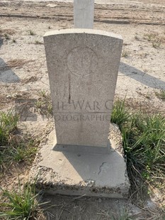 BAGHDAD (NORTH GATE) WAR CEMETERY - CLARKE, W B